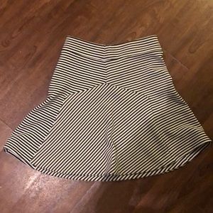 Express black and white skirt